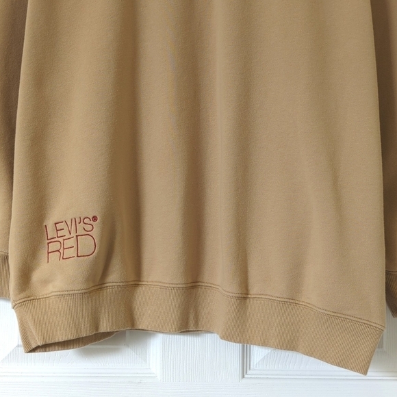 Levi's Red Embroidered Oversized French Terry Pullover Crewneck Sweatshirt Tan M - Picture 6 of 14